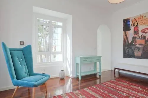 Blue Boutique Hostel & Suites Estoril