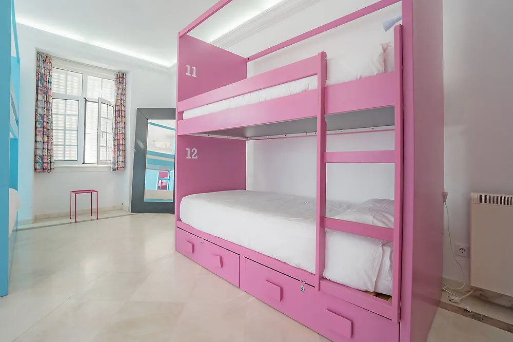 Blue Boutique Hostel & Suites Estoril