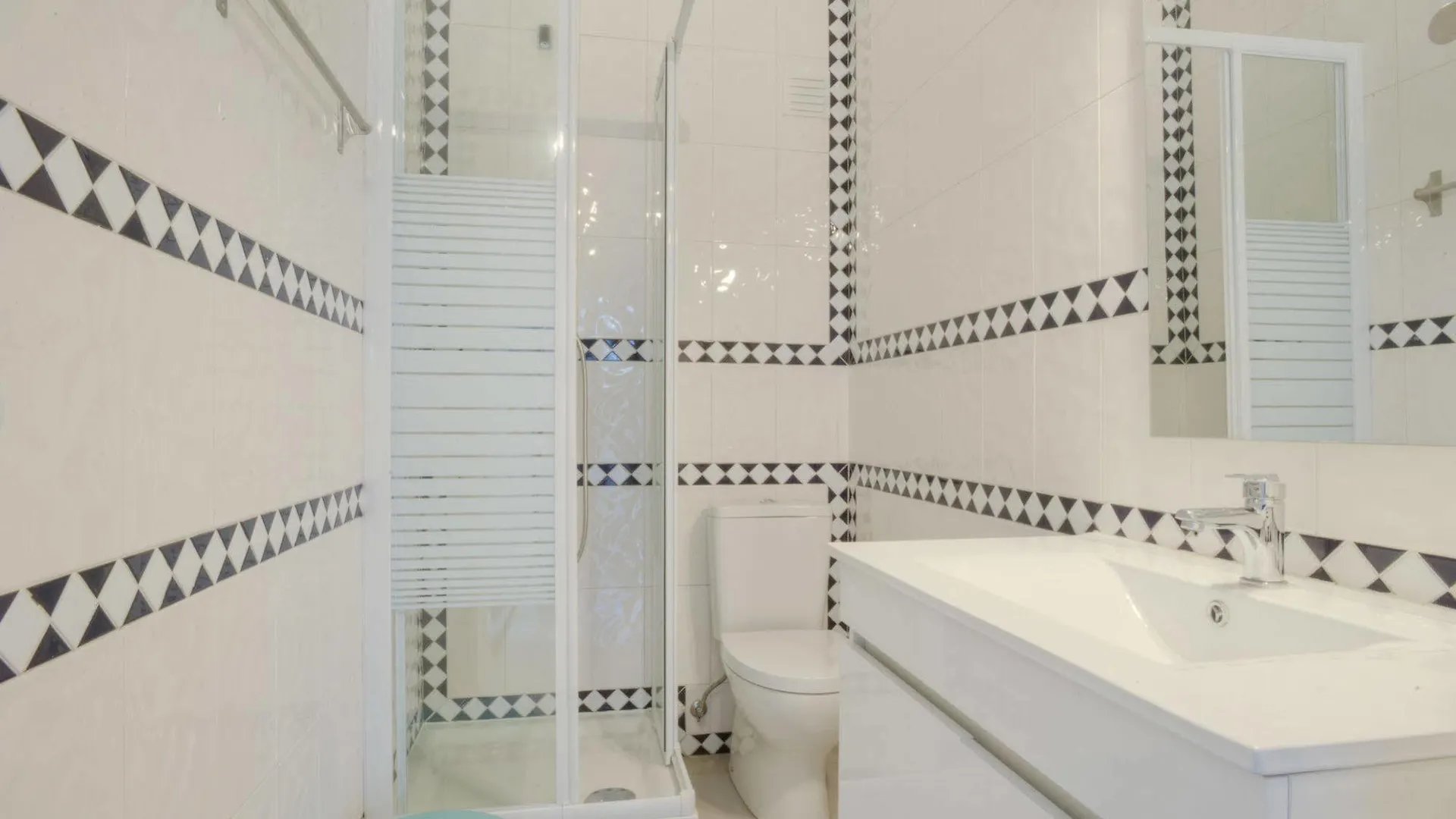 Blue Boutique Hostel & Suites Estoril