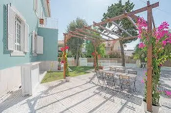 Blue Boutique Hostel & Suites Estoril
