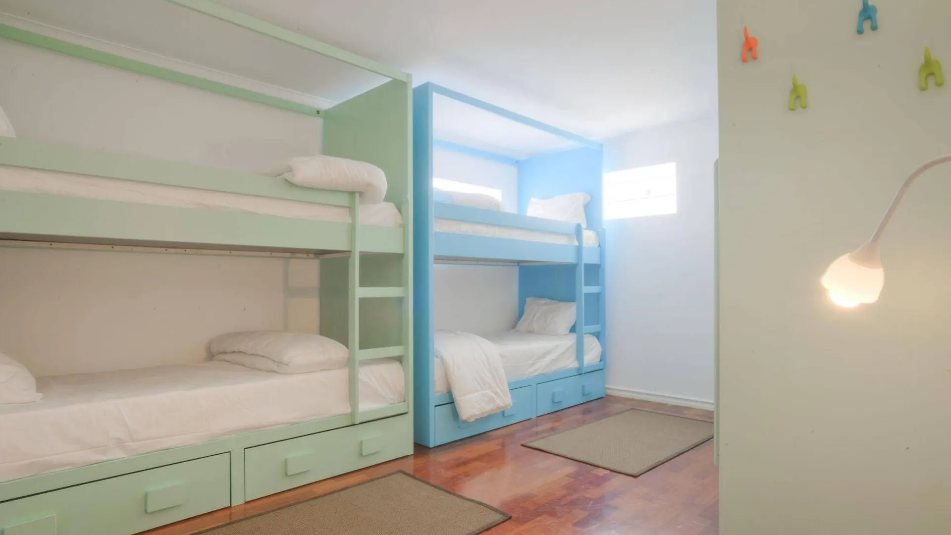 Blue Boutique Hostel & Suites Estoril